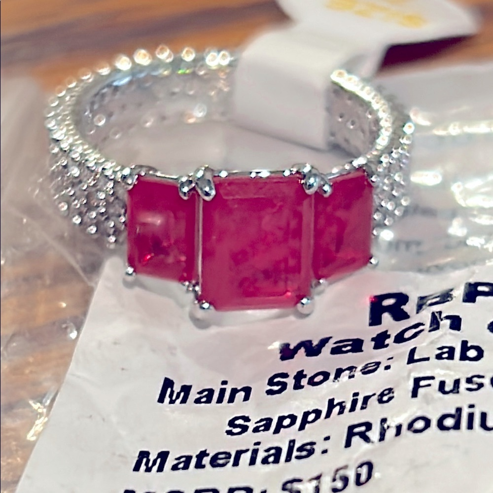 Bomb party ring size 7